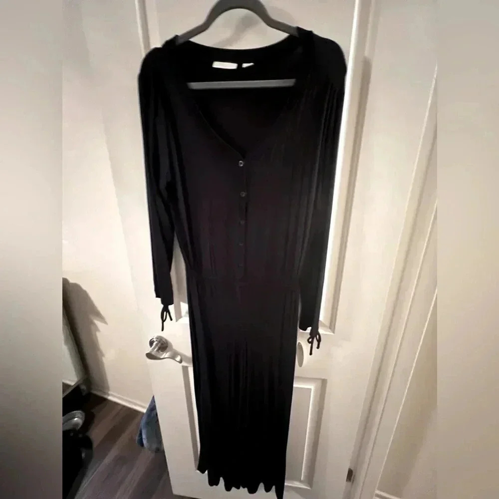 NWT- Nordstrom Lingerie- Modal/Spandex, soft as butter black sleeper jumper-